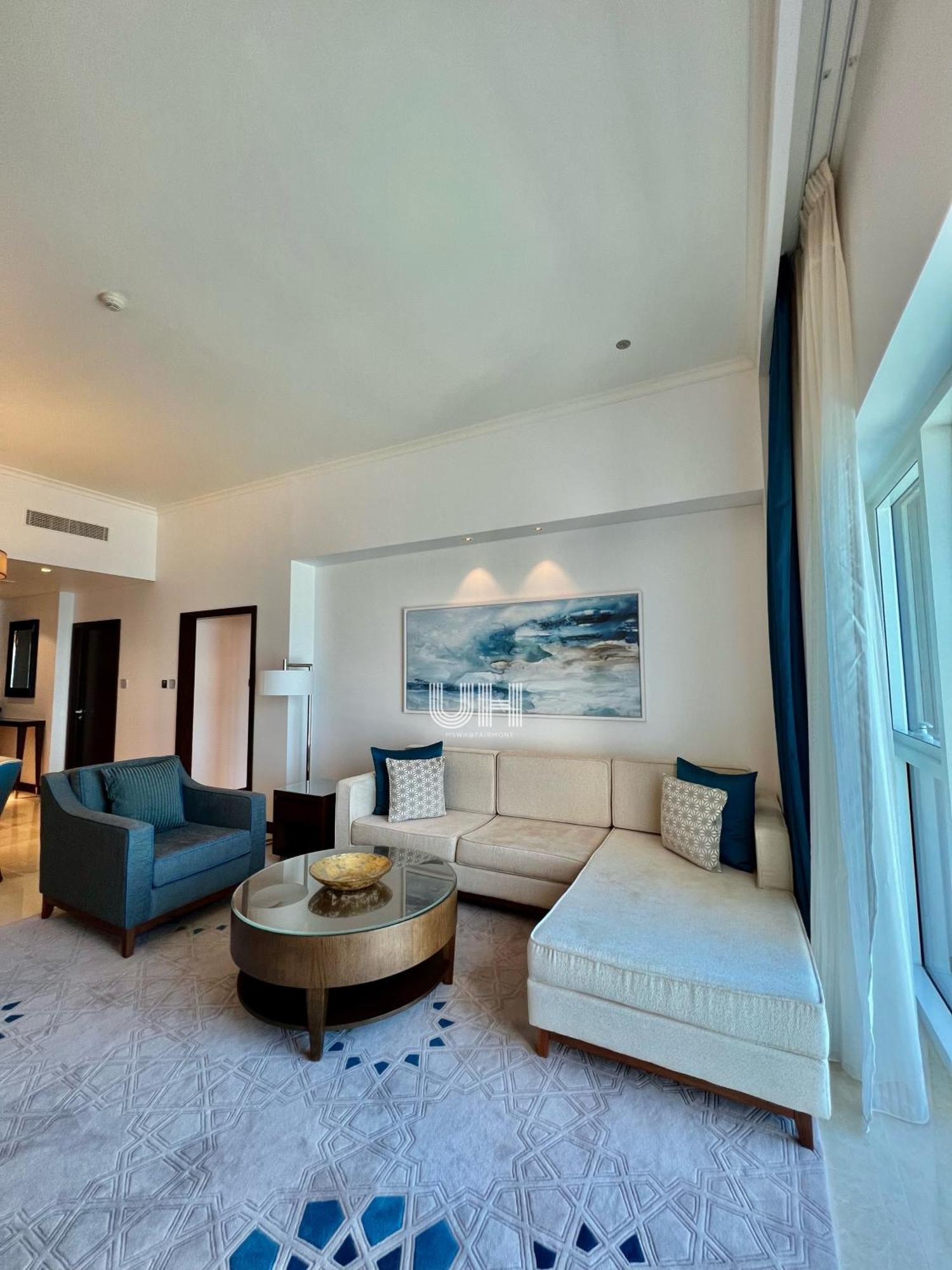Apartment Fairmont Marina Residences