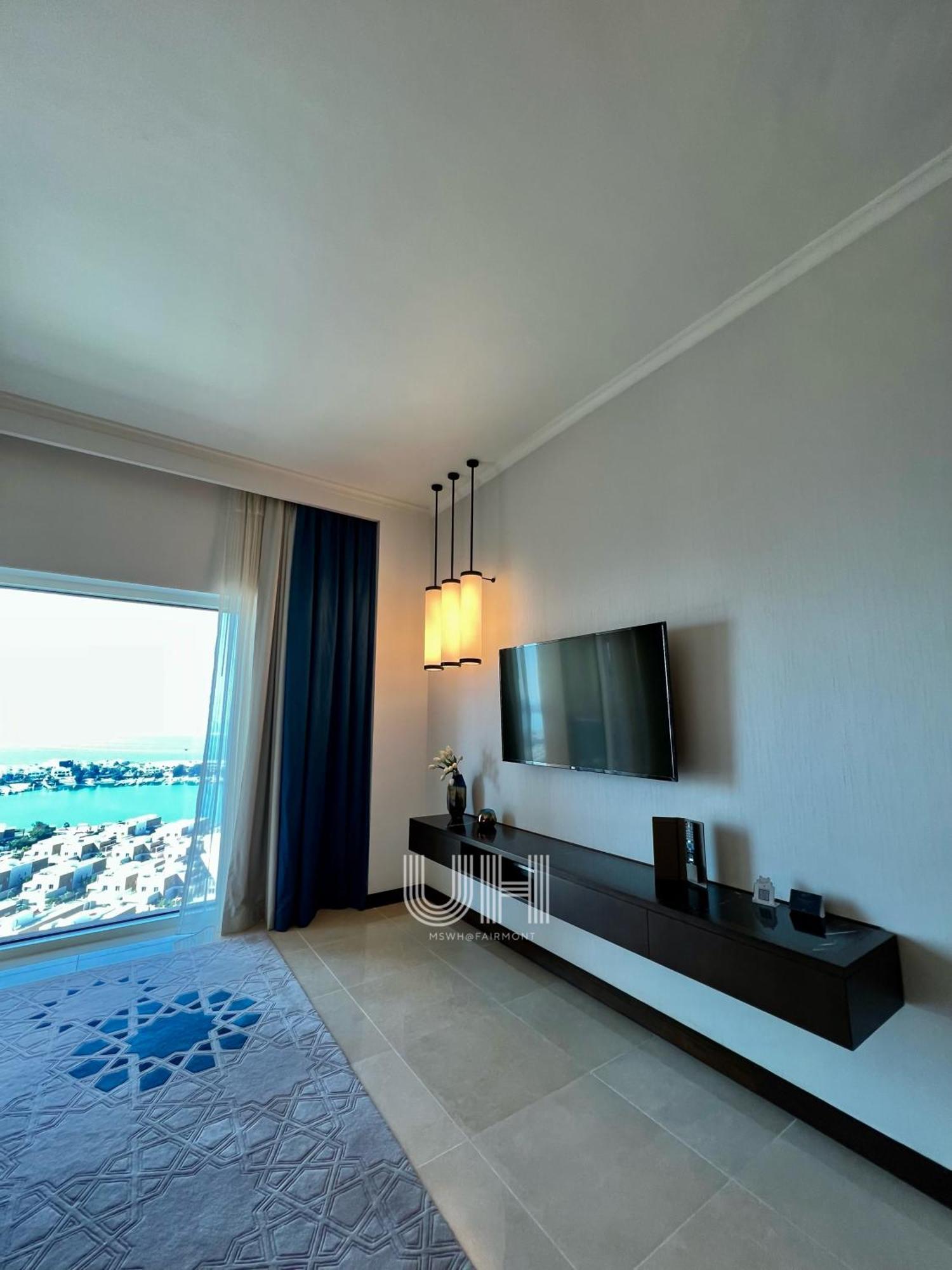 Fairmont Marina Residences